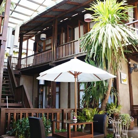 Rompo Boutique Hotel Чиангмай Екстериор снимка