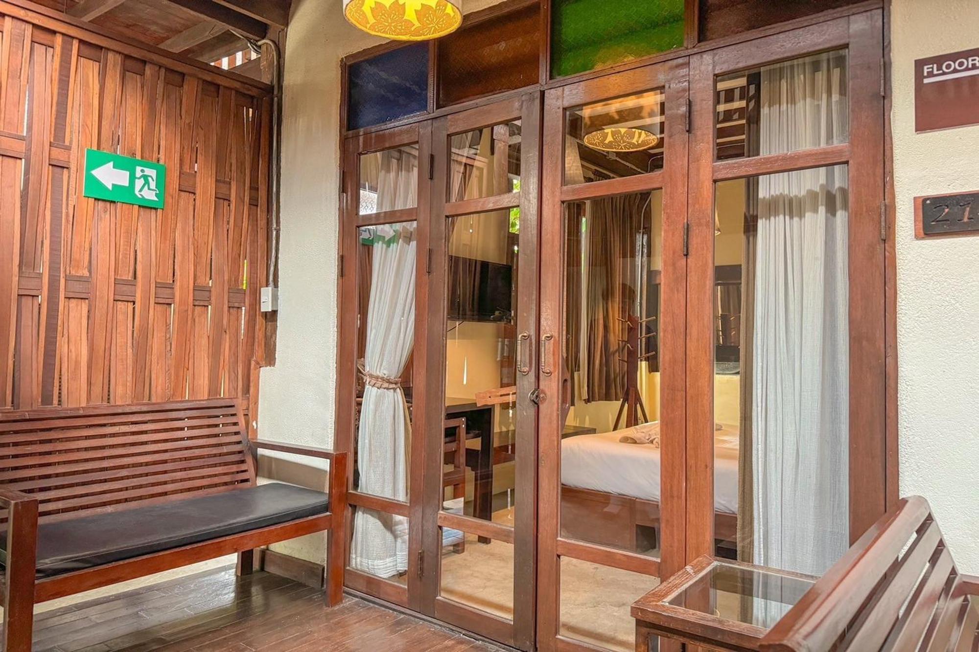 Rompo Boutique Hotel Чиангмай Екстериор снимка