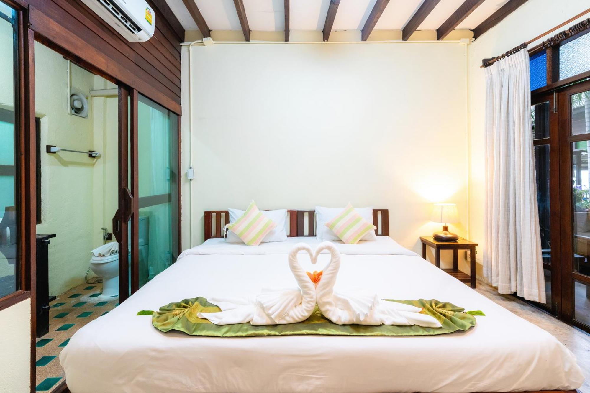 Rompo Boutique Hotel Чиангмай Екстериор снимка
