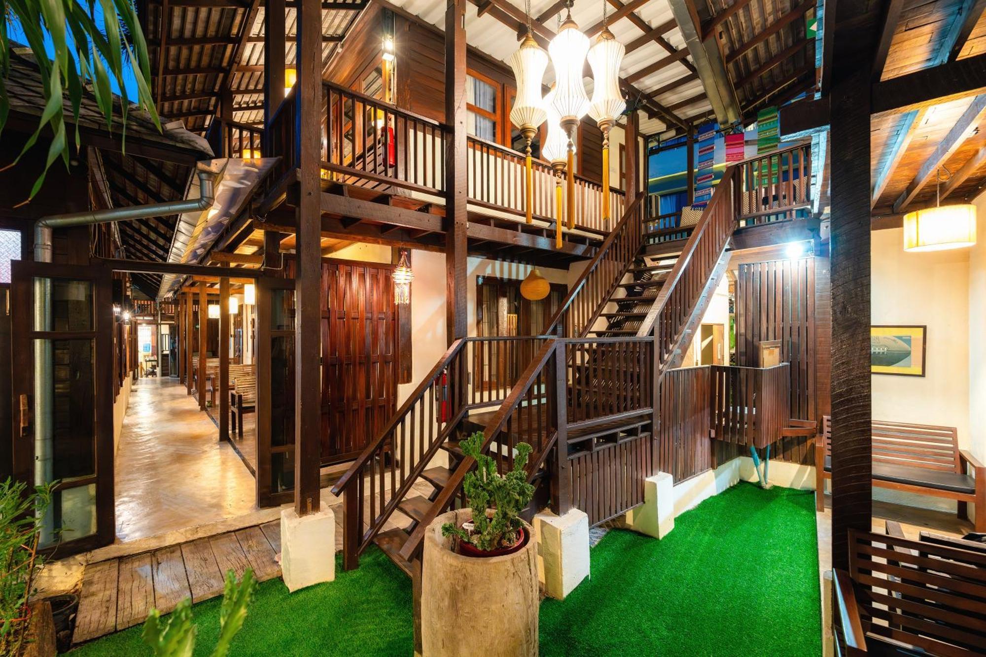 Rompo Boutique Hotel Чиангмай Екстериор снимка