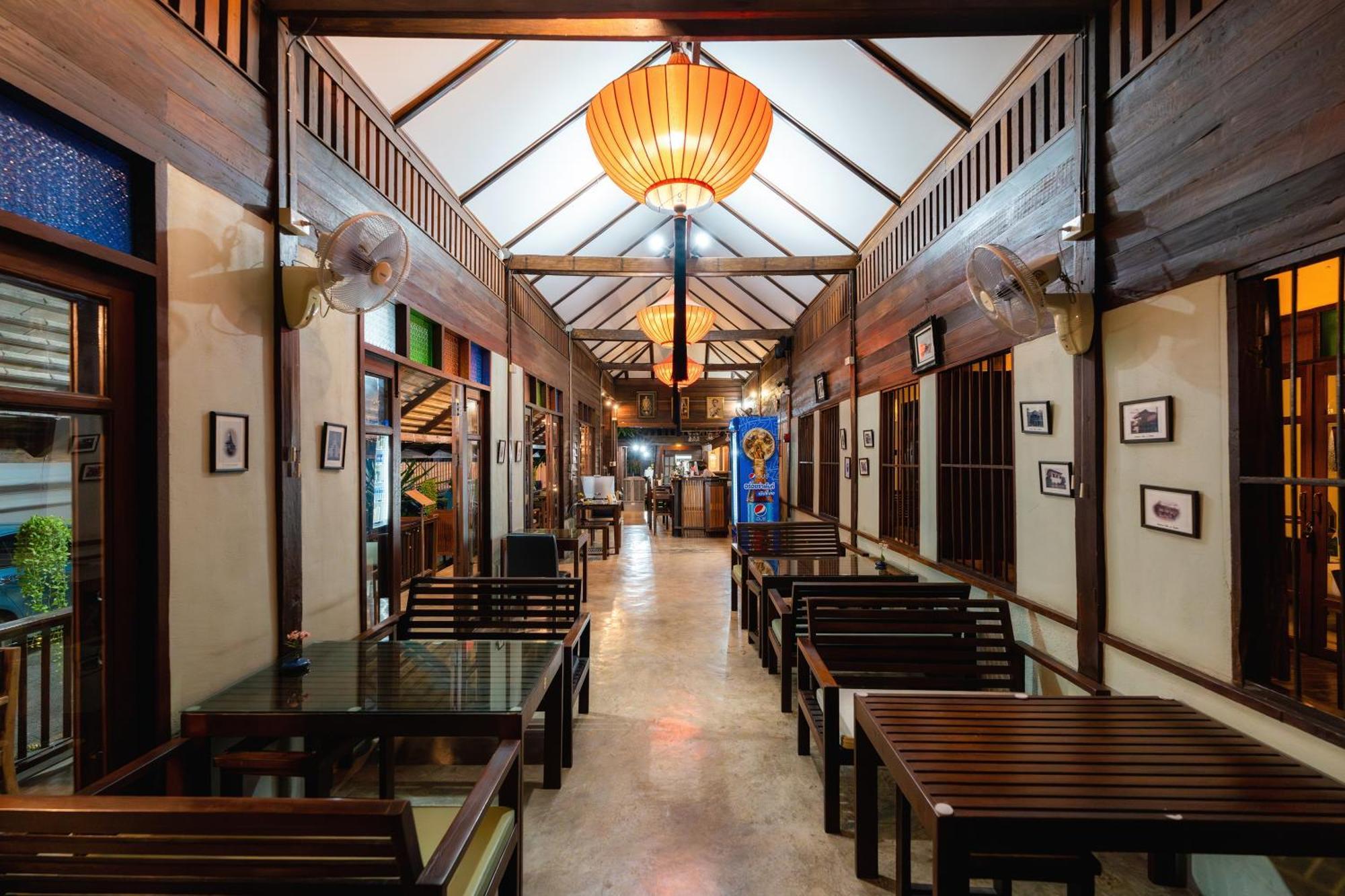 Rompo Boutique Hotel Чиангмай Екстериор снимка