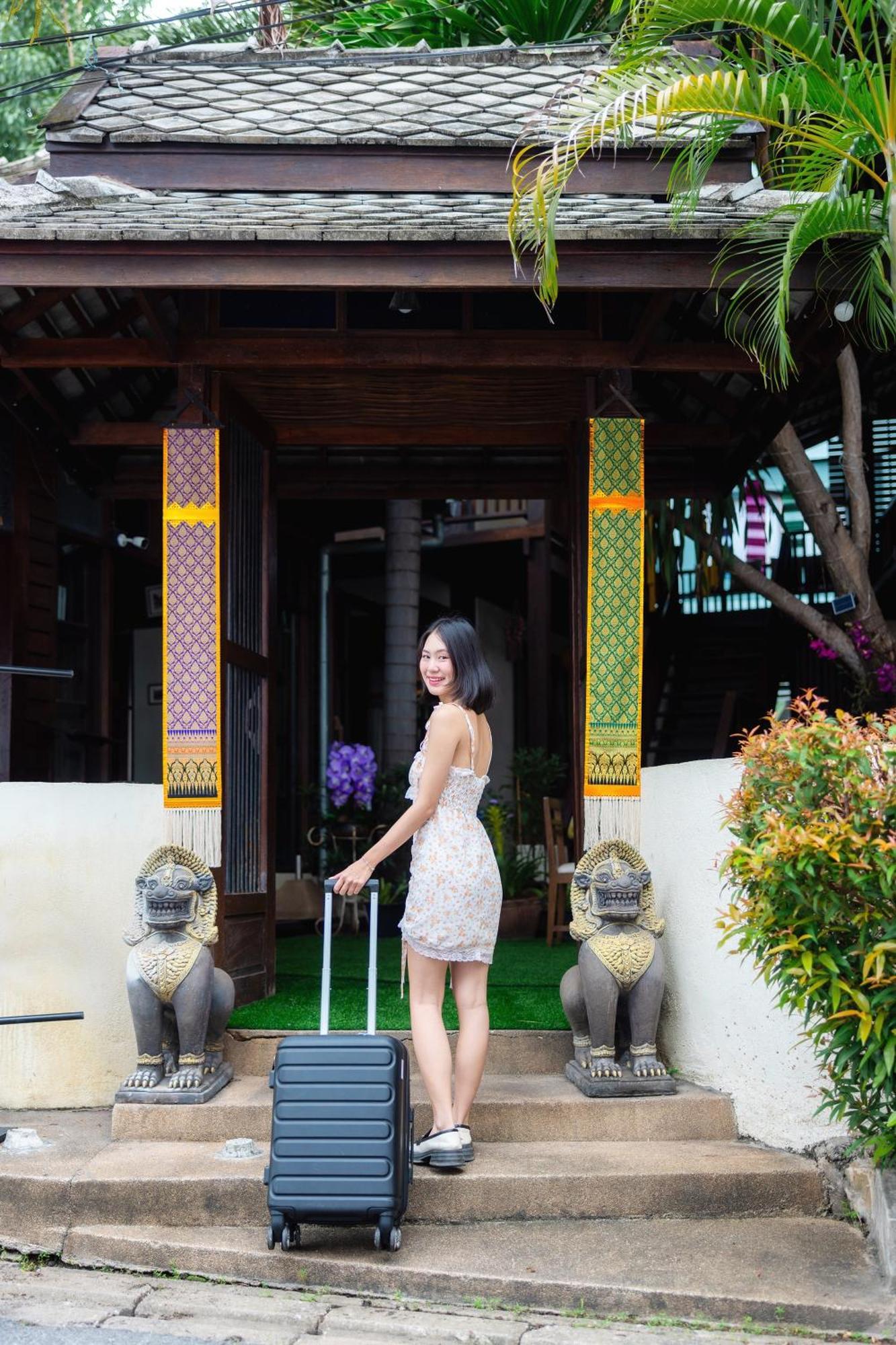 Rompo Boutique Hotel Чиангмай Екстериор снимка