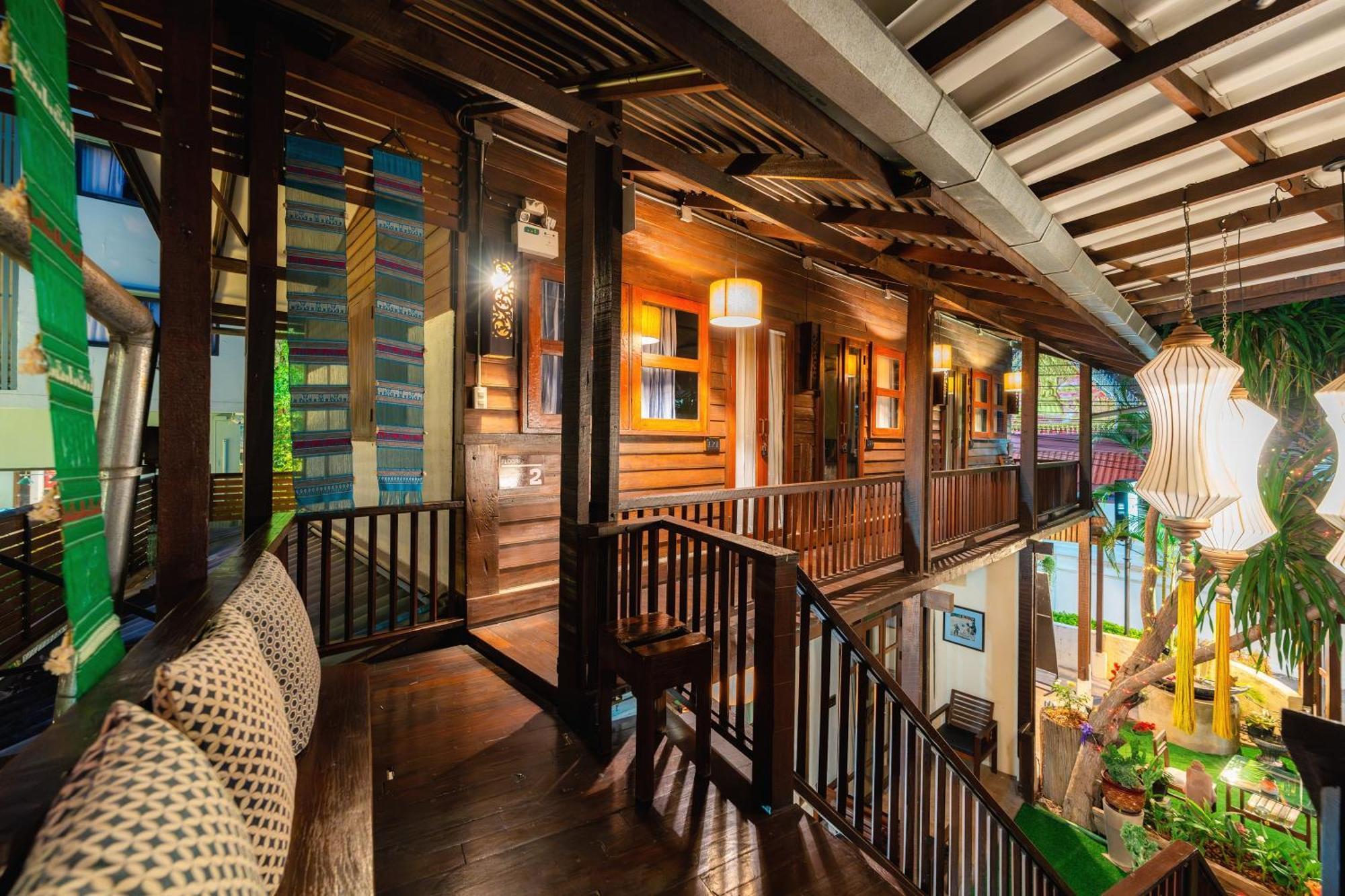 Rompo Boutique Hotel Чиангмай Екстериор снимка