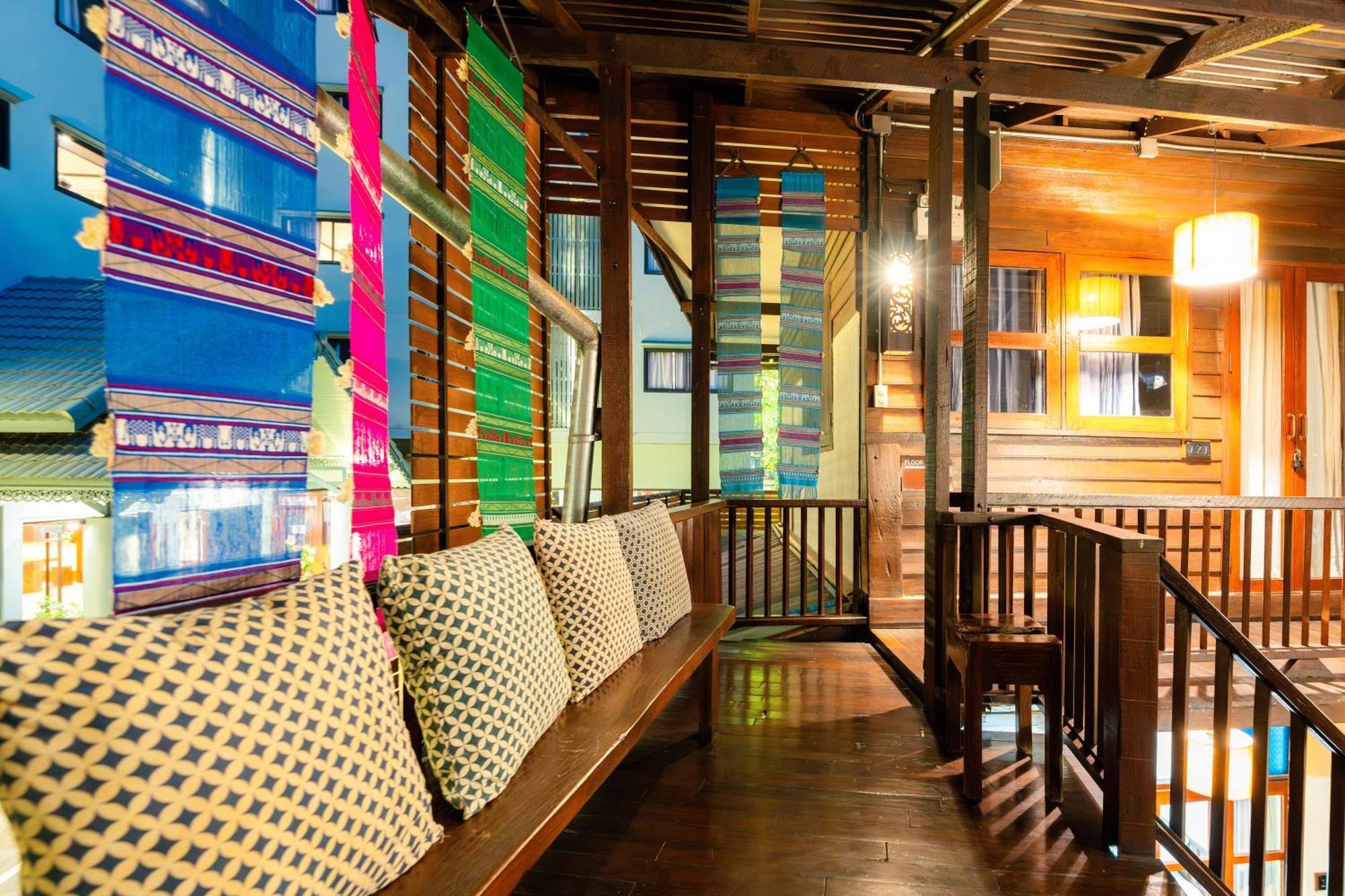 Rompo Boutique Hotel Чиангмай Екстериор снимка